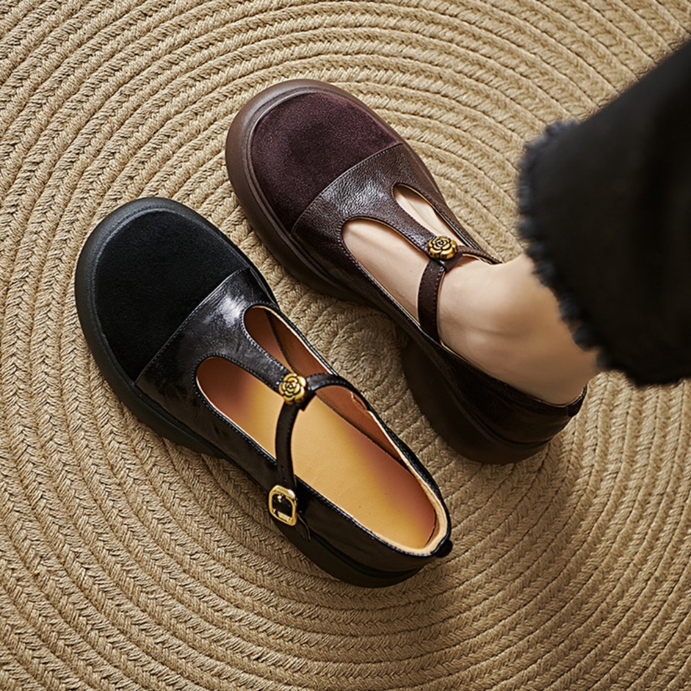 أحذية نسائية كلاسيكية من الجلد - مراجعة Leather Classic Strap وسعره