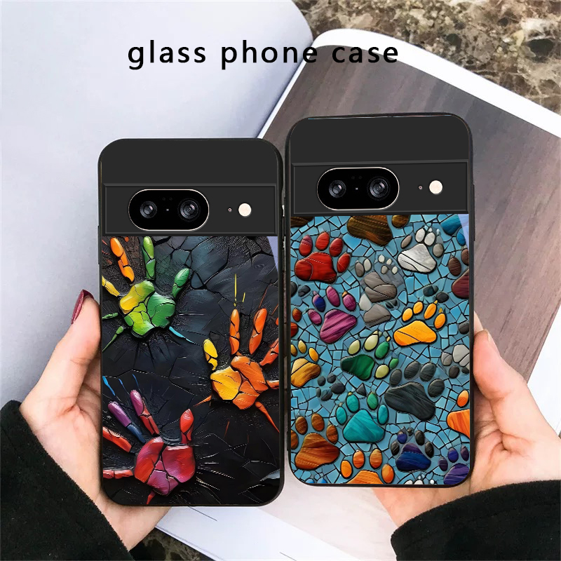 جراب هاتف زجاجي أسود بتصميم أث - مراجعة Google Pixel 9 وسعره