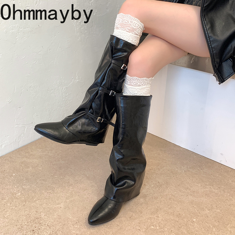 أحذية نسائية طويلة من الجلد تص - مراجعة Leather Classic Strap وسعره